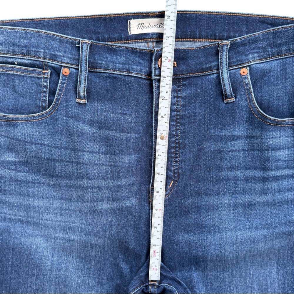 Madewell | Skinny High Rise | 34” - Picture 9 of 11